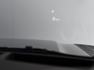 LAND ROVER DEFENDER - 8