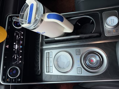 2022 Genesis GV80 photo 9