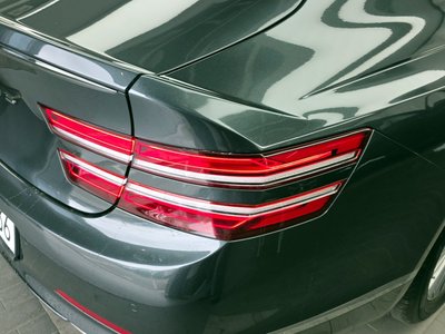 GENESIS G80 (RG3) - 10
