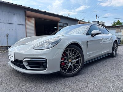 PORSCHE PANAMERA - 1