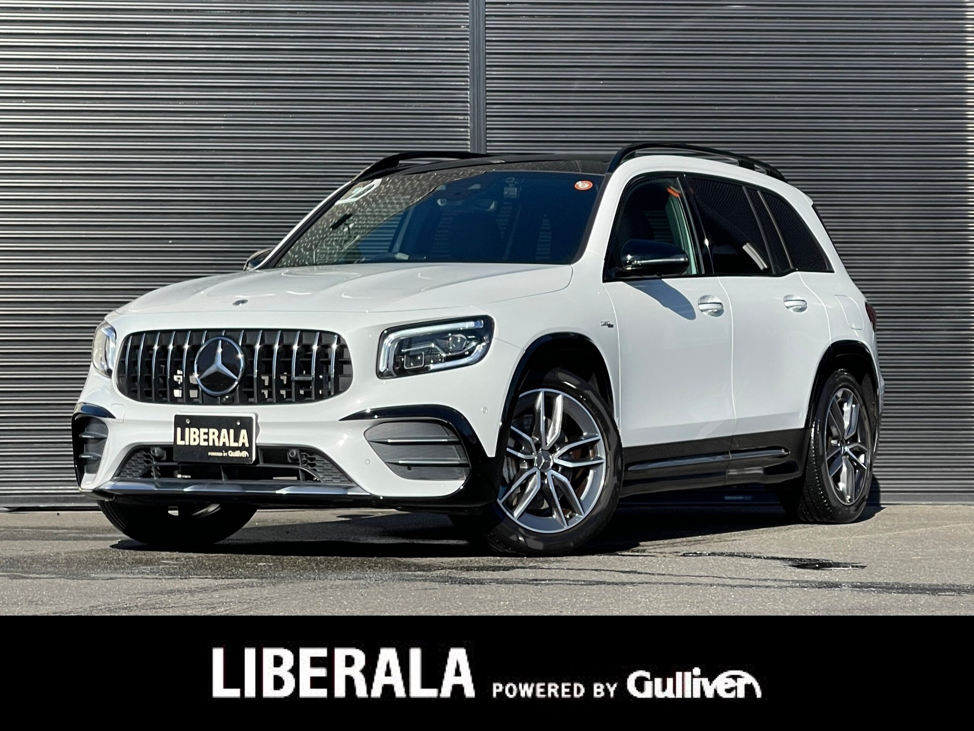 MERCEDES-BENZ GLB AMG - View 1