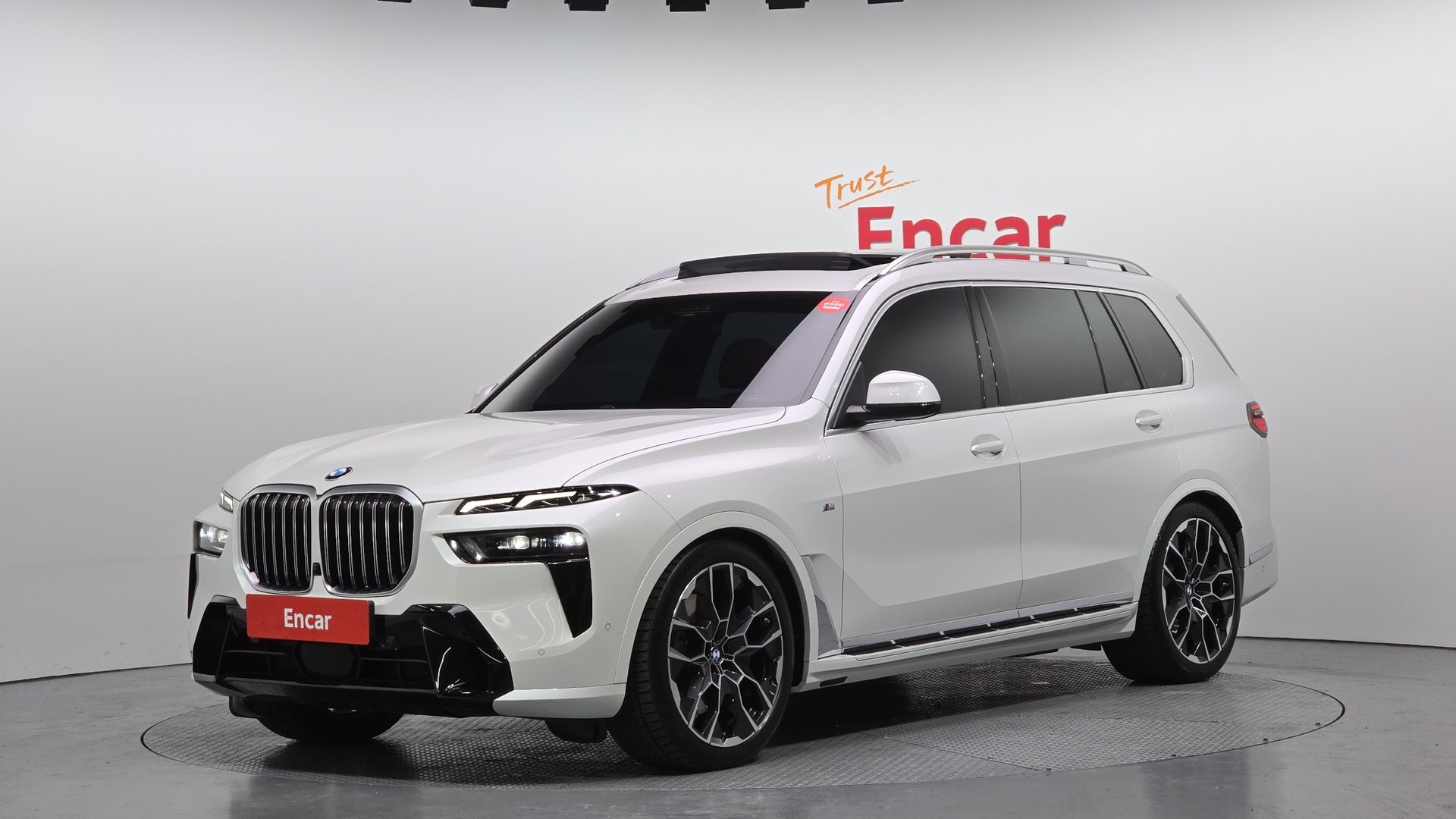 BMW X7 - View 1