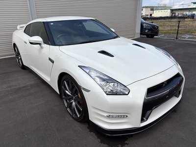 NISSAN GT-R - 3