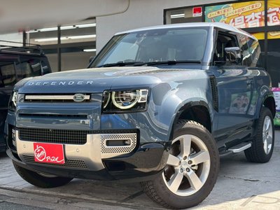 LAND ROVER DEFENDER - 1