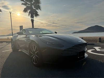 ASTON MARTIN DB11 - 1