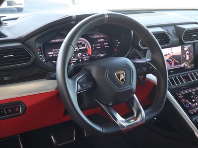 LAMBORGHINI URUS - 7