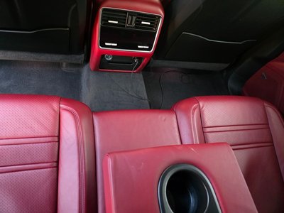 2022 Porsche CAYENNE thumbnail 11