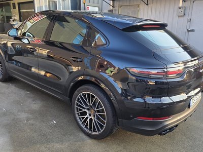 2022 Porsche CAYENNE photo 6