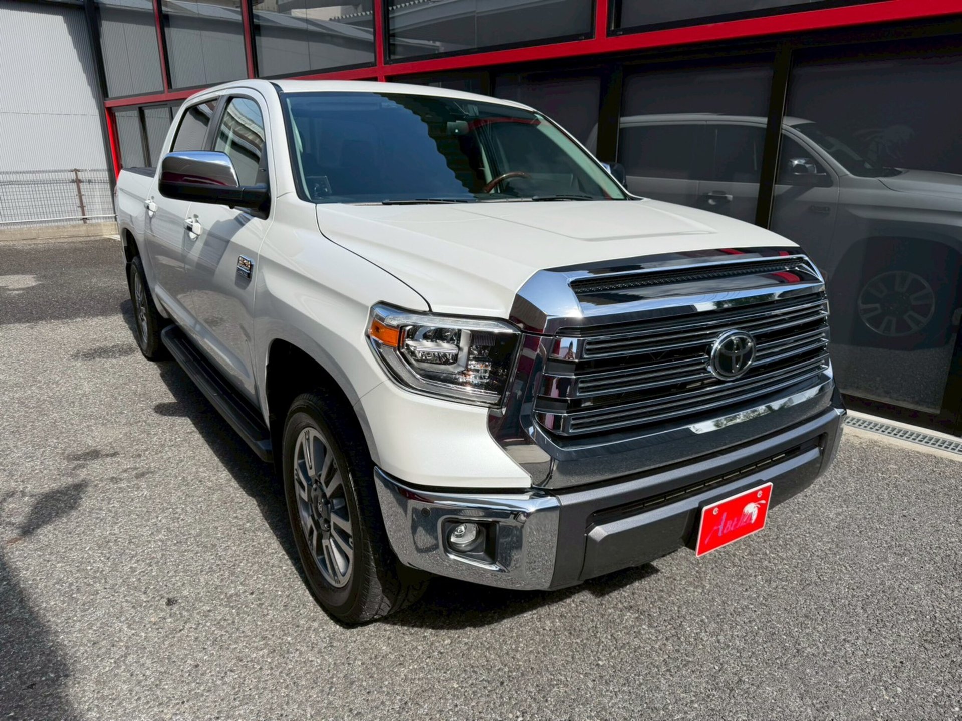 TOYOTA TUNDRA - View 1