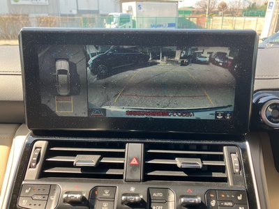 TOYOTA LAND CRUISER 300 - 6