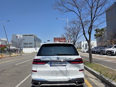 BMW X7 - 7