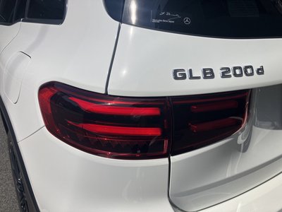 2025 Mercedes-BENZ GLB — миниатюра 13