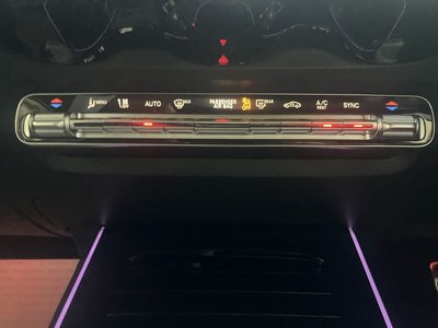 2025 Mercedes-BENZ GLB — миниатюра 45