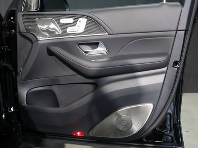 2026 Mercedes-BENZ GLS AMG — миниатюра 50