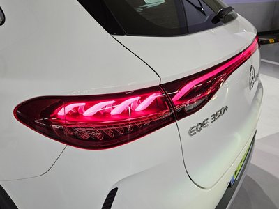 2026 Mercedes-BENZ EQE 缩略图 13