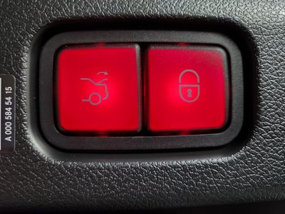 MERCEDES-BENZ E-CLASS - 10