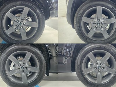 LAND ROVER DEFENDER - 6