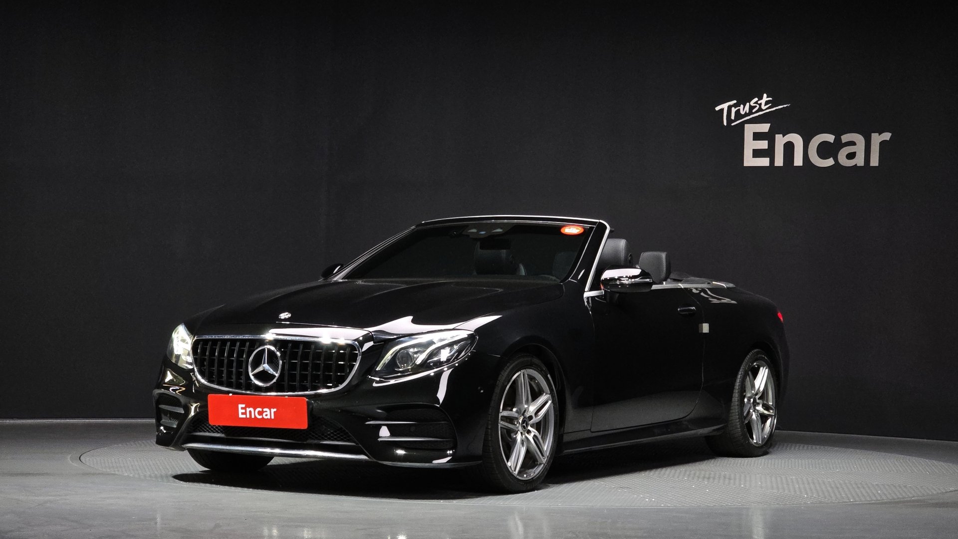 MERCEDES-BENZ E-CLASS - View 1