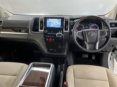 TOYOTA GRAND ACE - 6