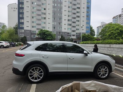 PORSCHE CAYENNE - 2