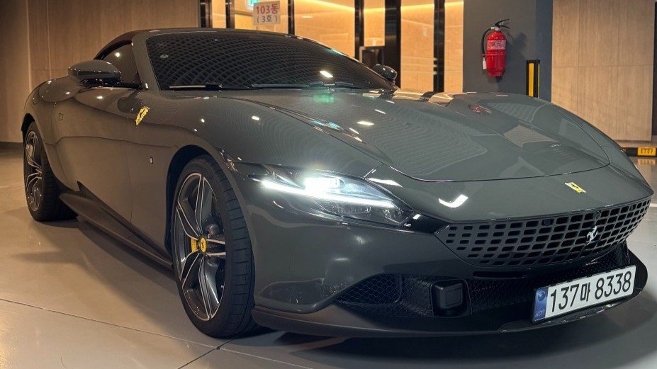 FERRARI ROMA - View 1