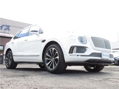 BENTLEY BENTAYGA - 8