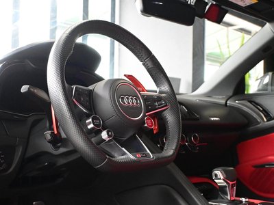 AUDI R8 - 9