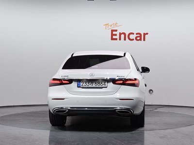 MERCEDES-BENZ E-CLASS - 3