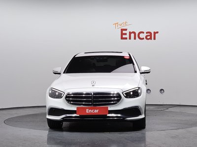 MERCEDES-BENZ E-CLASS - 2