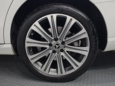 MERCEDES-BENZ E-CLASS - 6