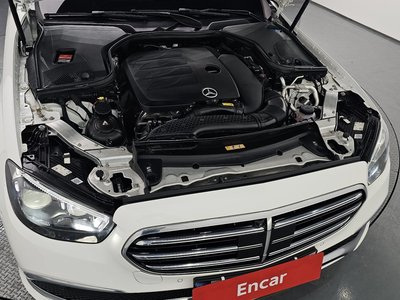 MERCEDES-BENZ E-CLASS - 7