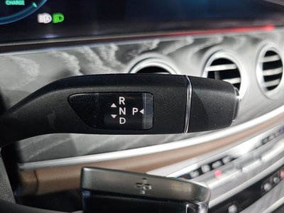 MERCEDES-BENZ E-CLASS - 9