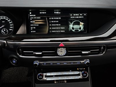 2021 Genesis G90 thumbnail 20