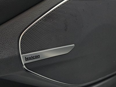 2021 Genesis G90 thumbnail 30