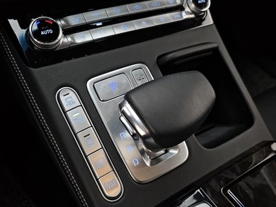 2021 Genesis G90 thumbnail 12