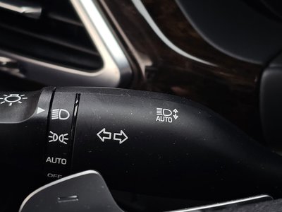 2021 Genesis G90 thumbnail 28