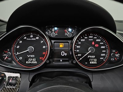 AUDI R8 - 8
