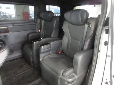 صورة مصغرة 31 لـ 2023 Toyota ALPHARD