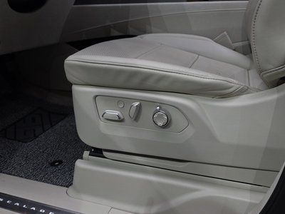 صورة مصغرة 34 لـ 2024 Cadillac ESCALADE 5TH GENERATION
