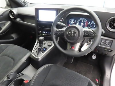 2025 Toyota GR YARIS 照片 8