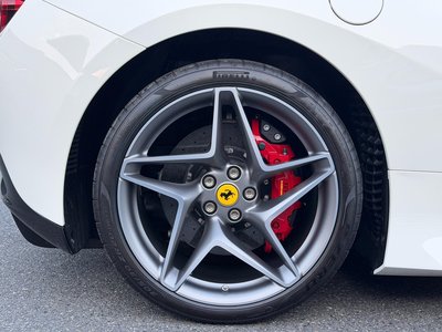 صورة 41 لـ 2021 Ferrari F8 SPIDER
