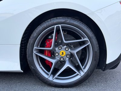 صورة 40 لـ 2021 Ferrari F8 SPIDER