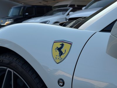 صورة 14 لـ 2021 Ferrari F8 SPIDER