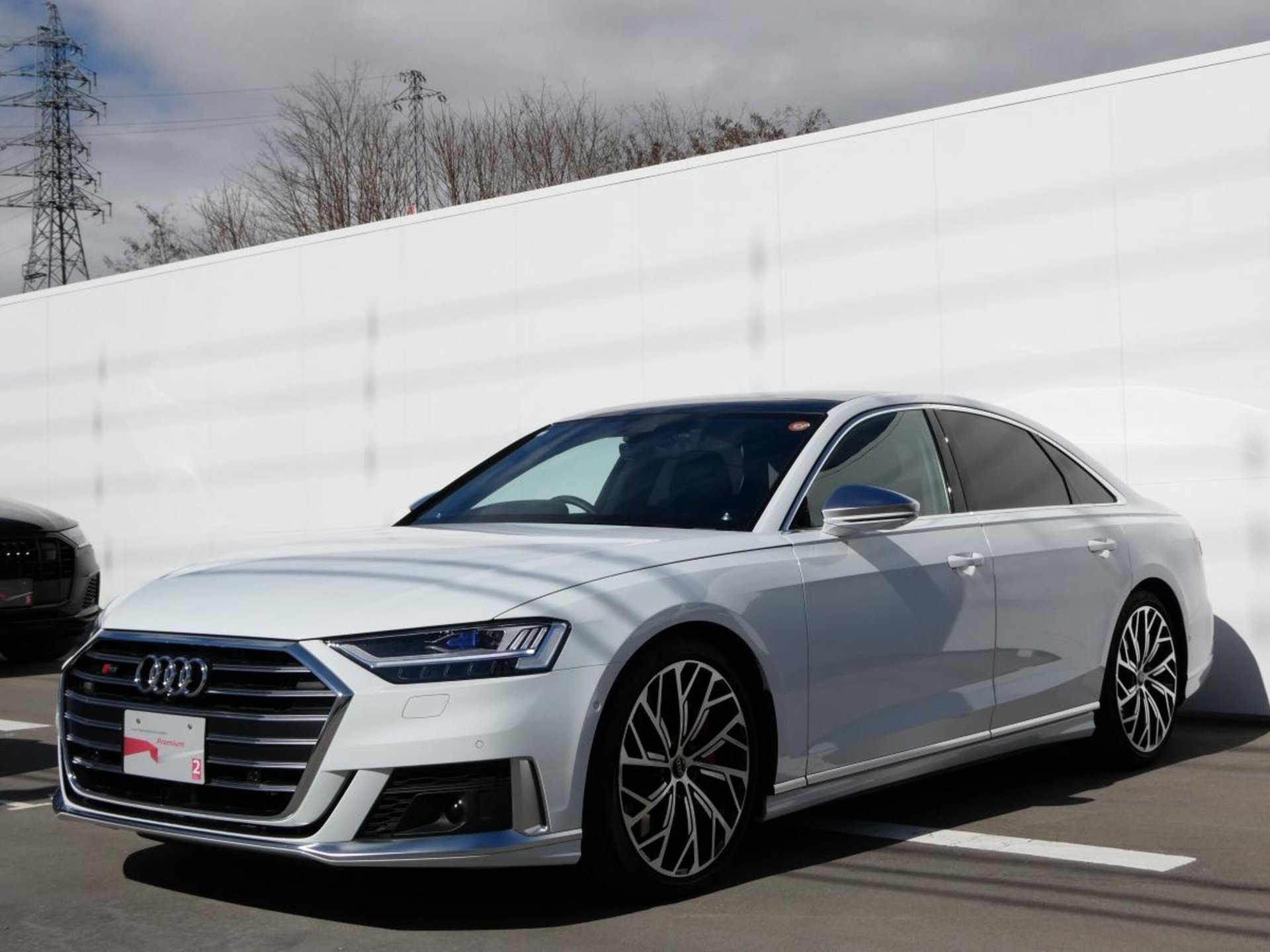 AUDI S8 - View 1
