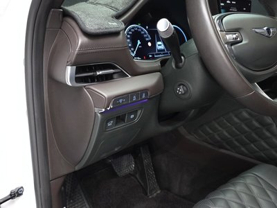 2022 Genesis GV80 thumbnail 19