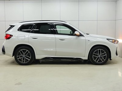صورة 9 لـ 2024 BMW X1