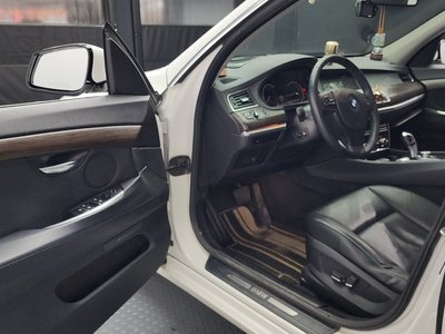 BMW 5 SERIES GT - 10