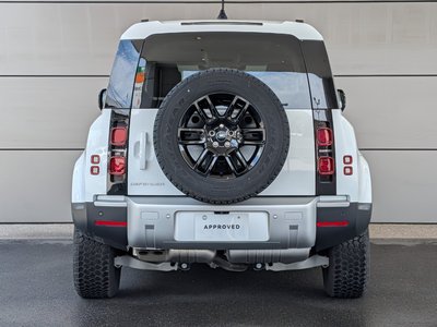 LAND ROVER DEFENDER - 7