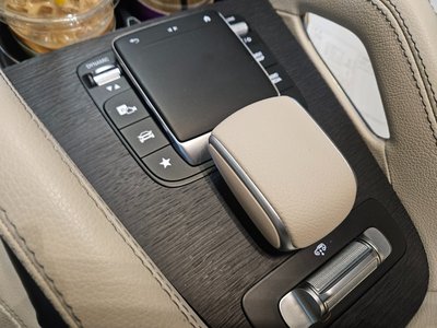 MERCEDES-BENZ GLS - 9