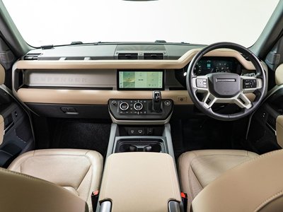 LAND ROVER DEFENDER - 2